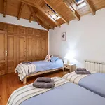 Escuelas De Collia A At-1537-as Apartament Arriondas