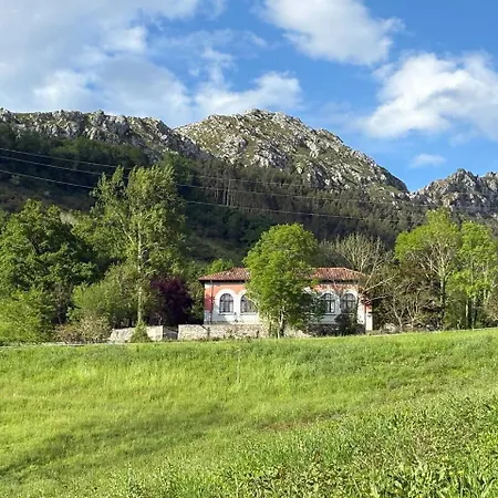 公寓 Escuelas De Collia A