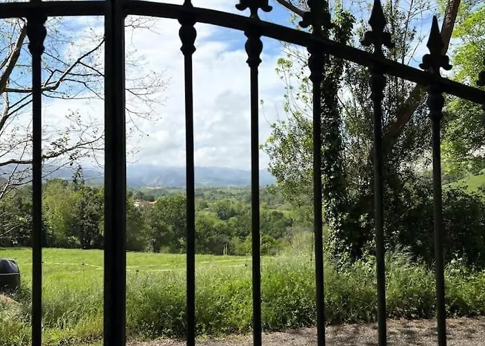 Escuelas De Collia A *